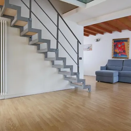 Italianway - Riva Soldino 9 * Laglio