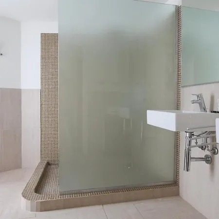 Italianway - Riva Soldino 9 * Laglio